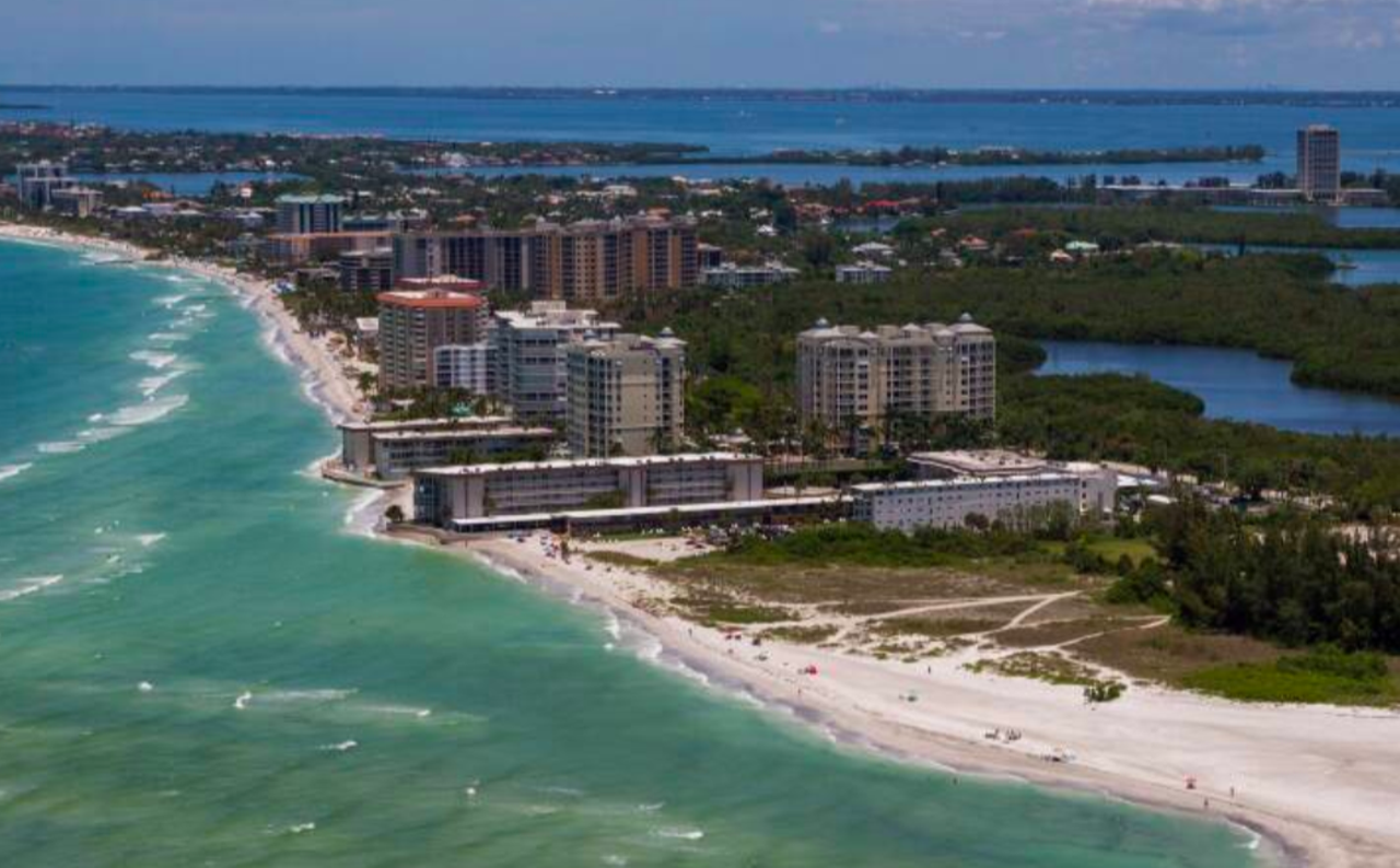  Lido Key 
Estimated drive time from Tampa: 1 hour and 10 minutes 
What&#146;s great about it: Just west of Sarasota, Lido Key is known for its sunsets and scenic beach, featuring a concessions stand, gift shop and picnic tables. Lido Key is also home to St. Armand&#146;s Circle, a hub for boutiques, shops, fine dining and snack bars. 
Photos via VisitFlorida.com