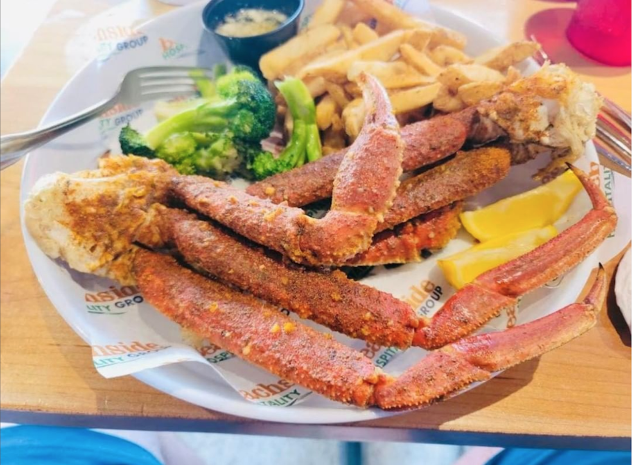 Crabby’s Dockside
37 Causeway Blvd, Clearwater Beach, 727-210-1313
Enjoy a little slice of paradise at Crabby’s panoramic view of Clearwater Beach while enjoying a fresh Florida grouper or sipping on a Dockside punch. Despite its recent renovation, live entertainment is still available every day, as well as monthly special events. 
Photo via Crabby’s Dockside/Instagram