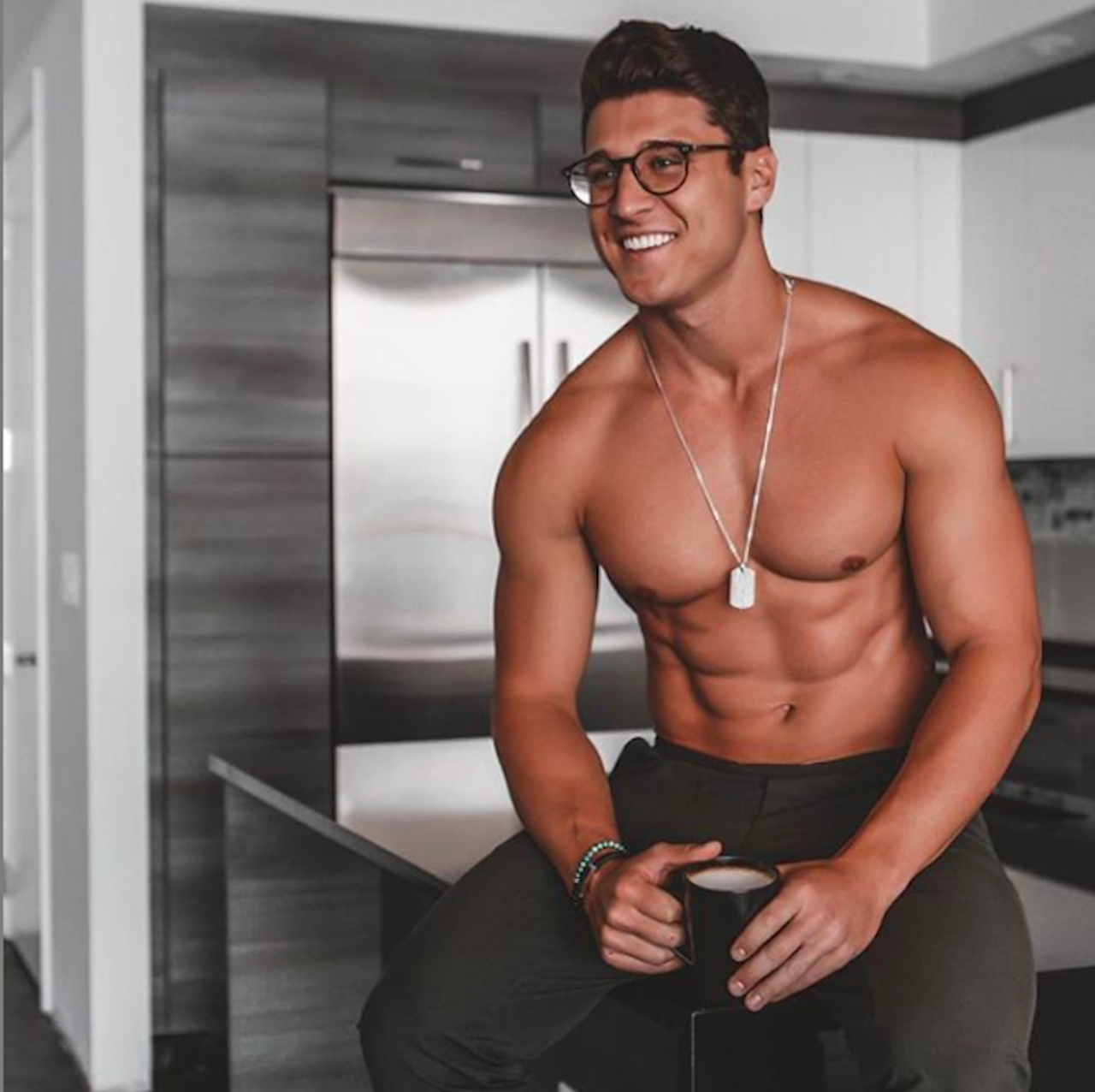 @iam_cjo
Former Bachelorette contestant, Connor Obrochta, lives among us. With a feed loaded with shirtless fake candids, this certified health and wellness trainer is worth the follow.