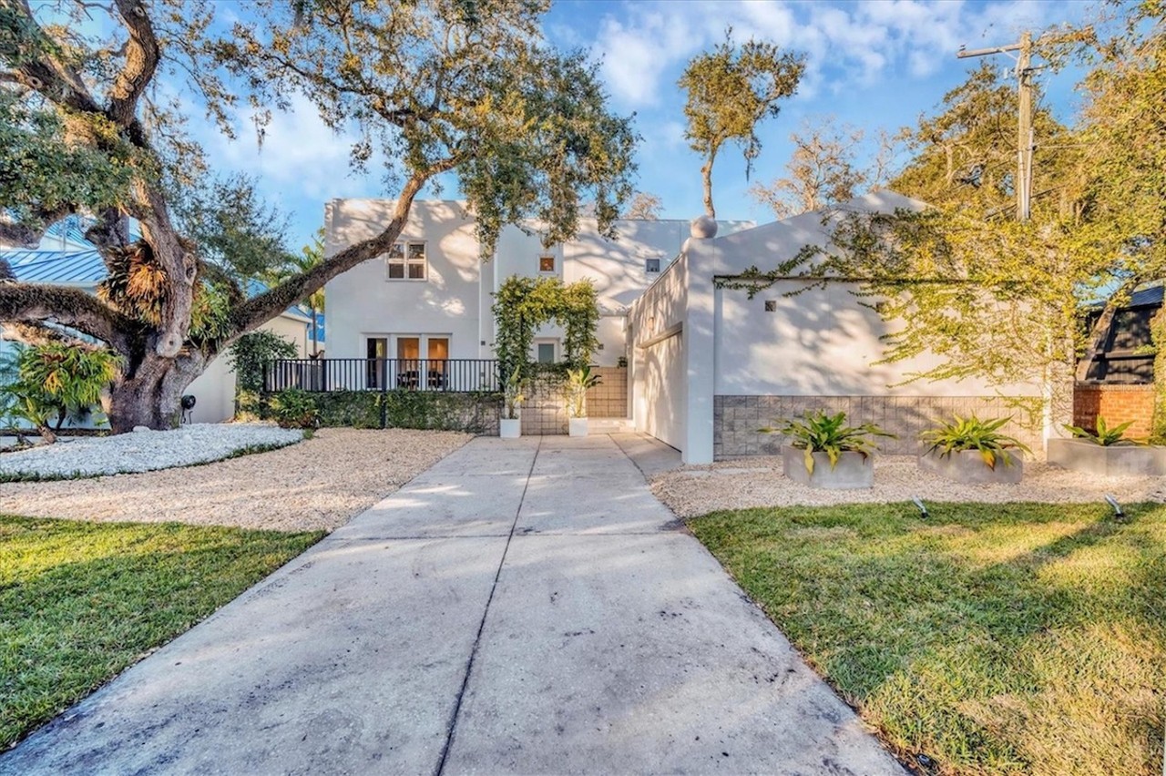 A 1980s South Tampa gem designed by Bern's architect Richard Zingale is now for sale
