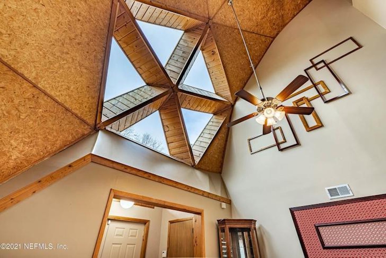 A double dome home made of plywood is now for sale in Florida