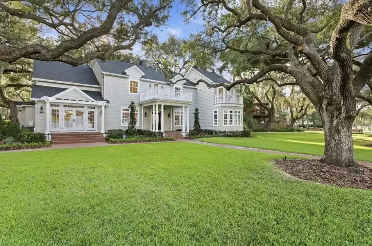 A historic Bayshore home with ties to the Lykes family, one of Tampa's wealthiest dynasties, is back on the market