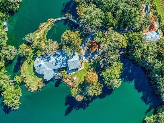 A Lakeland dodecagon-style house is now for sale, and it sits on its own private peninsula