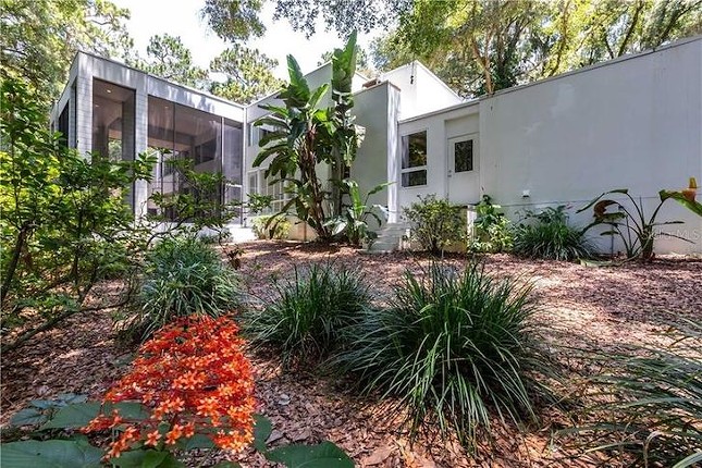 A rare mid-century masterpiece in Dade City is now on the market for $825K
