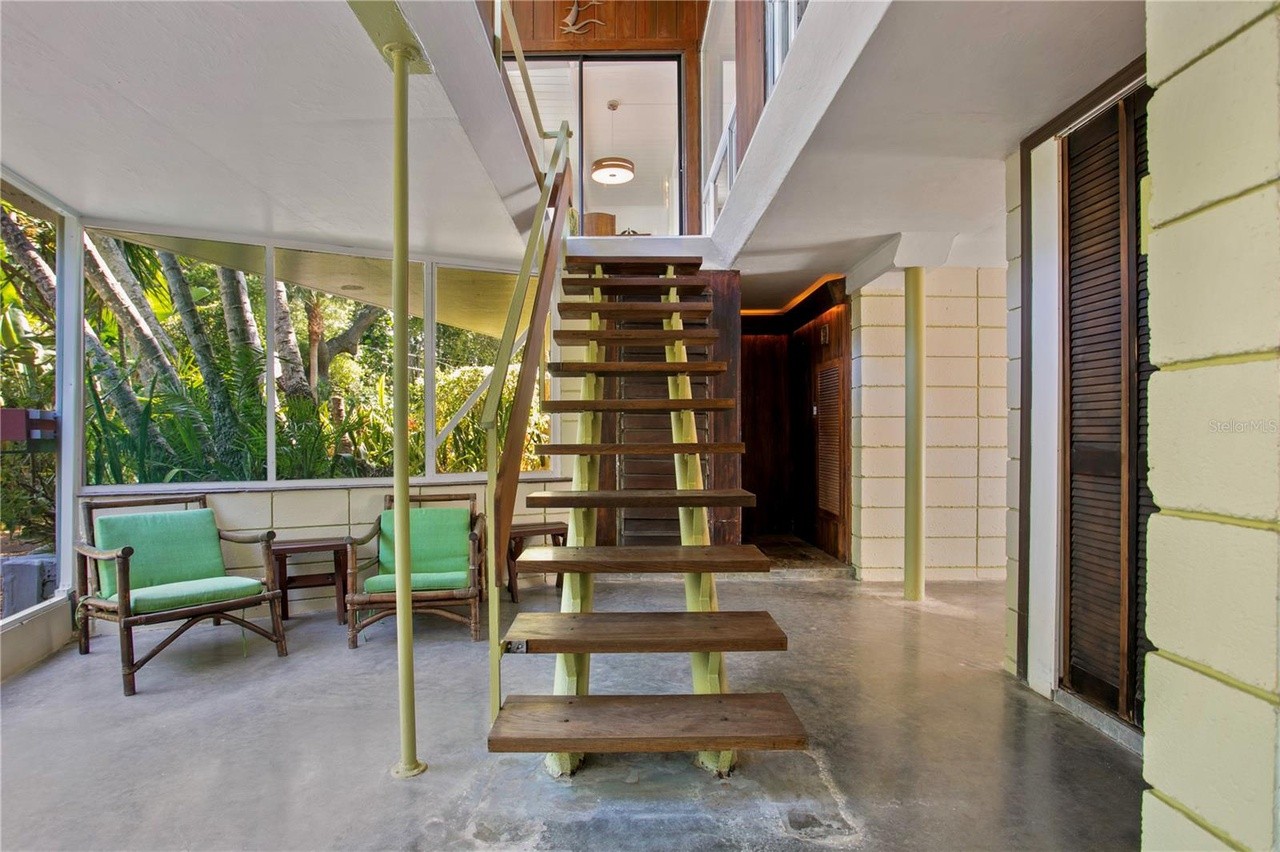 A rare midcentury 'Bird Cage' house is on the market in St. Pete