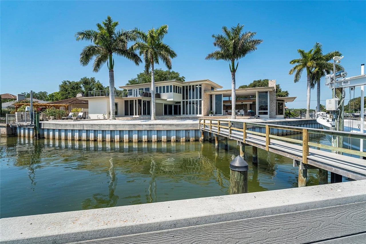 A St. Pete mid-century gem with ties to Frank Lloyd Wright is back on market with a $850K price cut