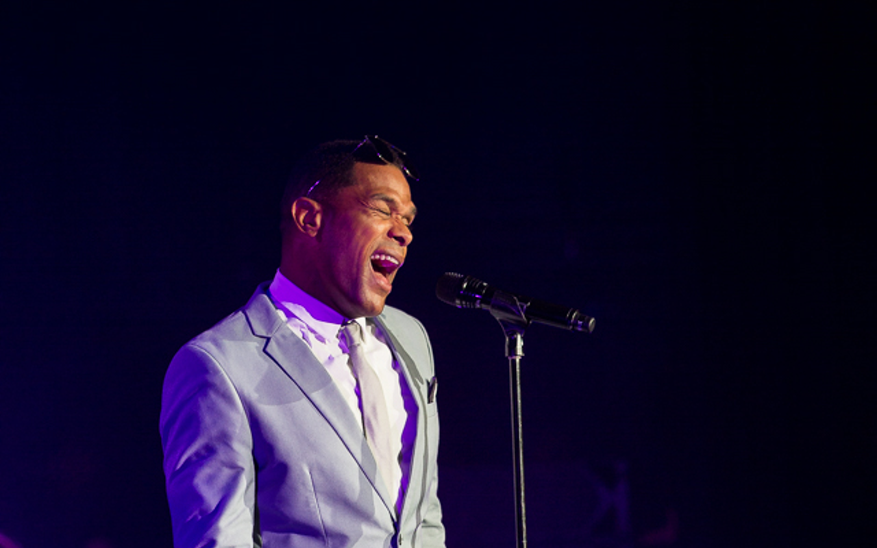 Maxwell at Ruth Eckerd Hall in Clearwater, Florida on August 4 2016.