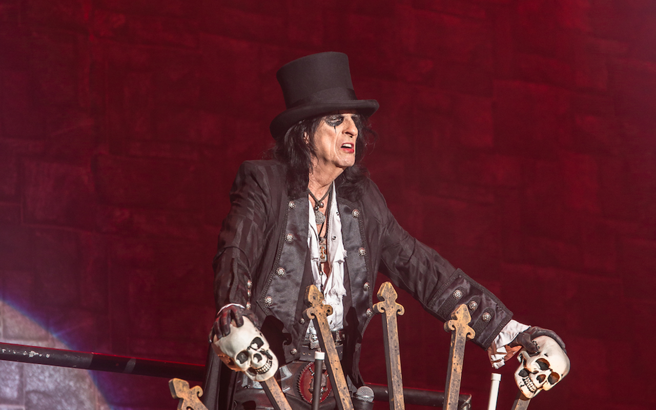 Alice Cooper leads Clearwater through a wild night of amplified rock