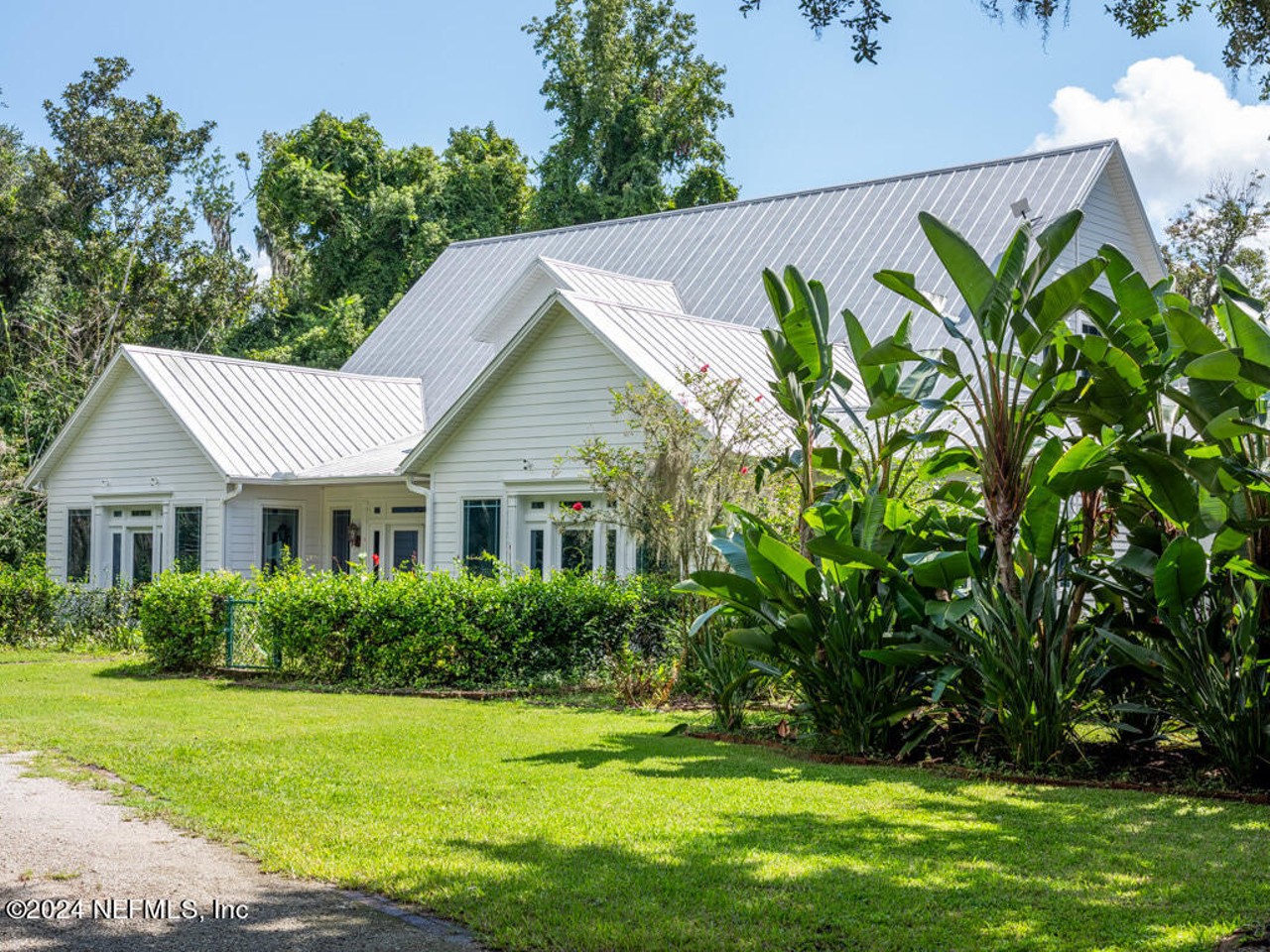 Ann Wilson, lead singer of legendary rock band Heart, is selling her riverfront Florida home