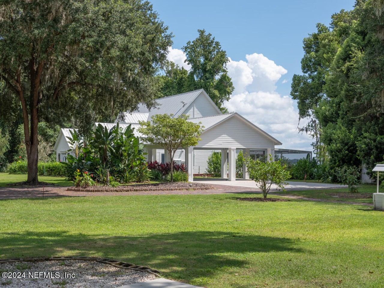 Ann Wilson, lead singer of legendary rock band Heart, is selling her riverfront Florida home