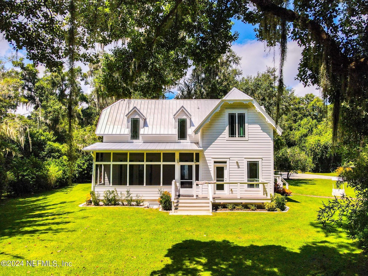 Ann Wilson, lead singer of legendary rock band Heart, is selling her riverfront Florida home