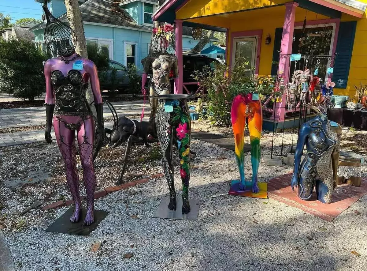art_in_the_yard_1.webp