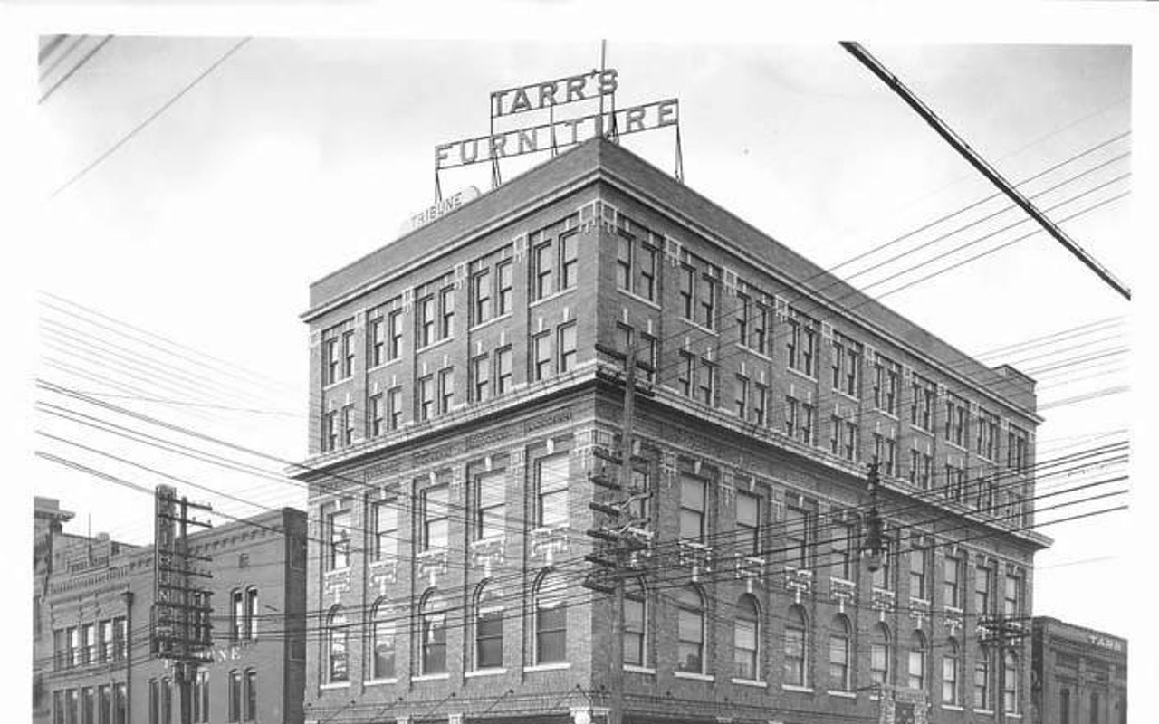 A 1920s photo of Tampa's Tarr Furniture Co. building.