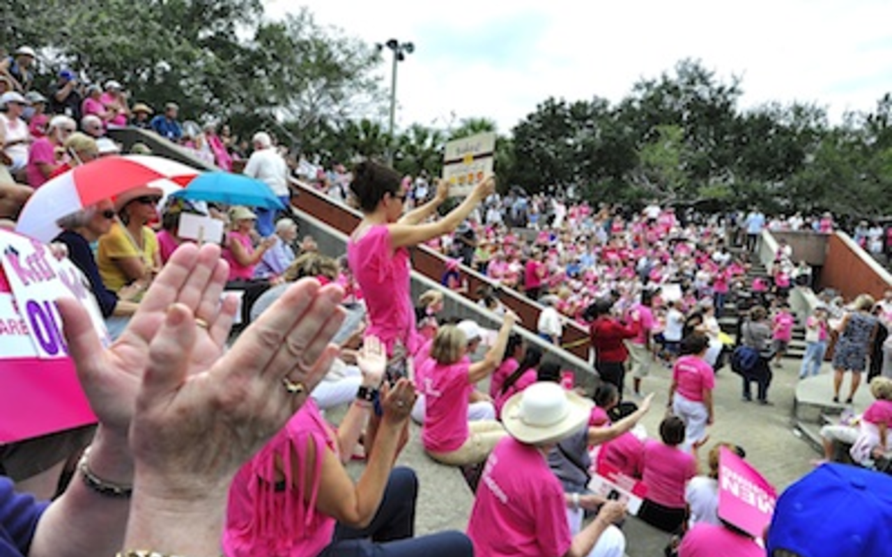 The Planned Parenthood rally on Wednesday brought hundreds to Julian Lane Park.
