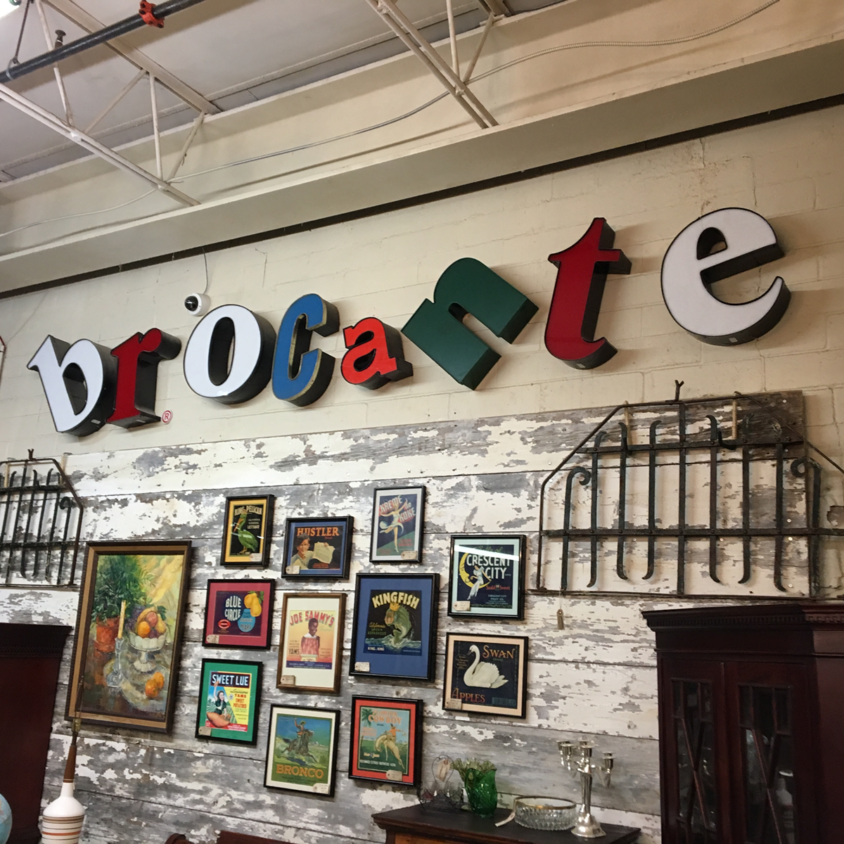 Image: Best Antique Shop