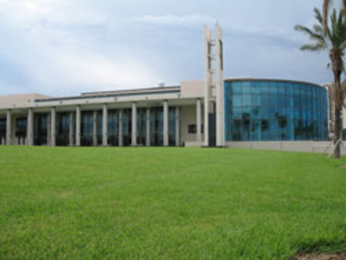 Mahaffey Theatre (Photo by Alex Pickett)
