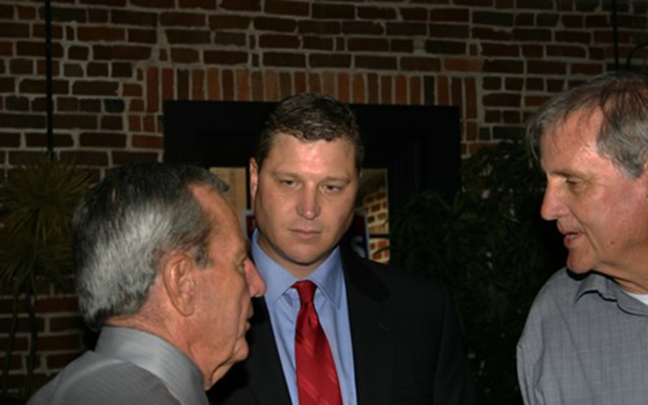 Jeff Brandes (center)