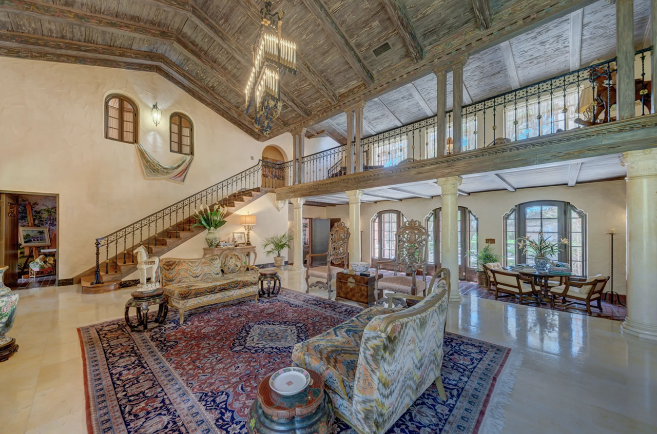 Casa de Muchas Flores, a historic St. Pete home built by Don CeSar architect Henry DuPont, is now for sale