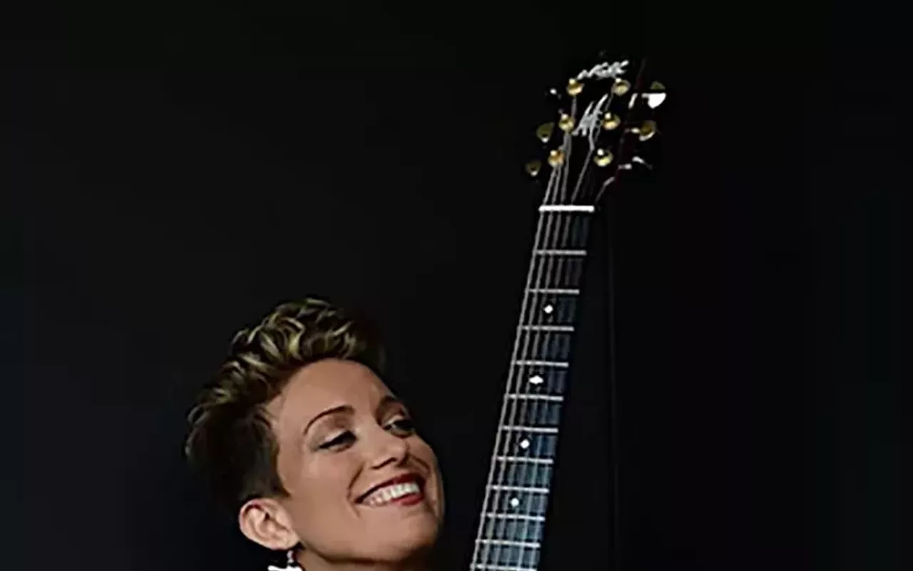 Image: Christie Lenee Live In Gulfport