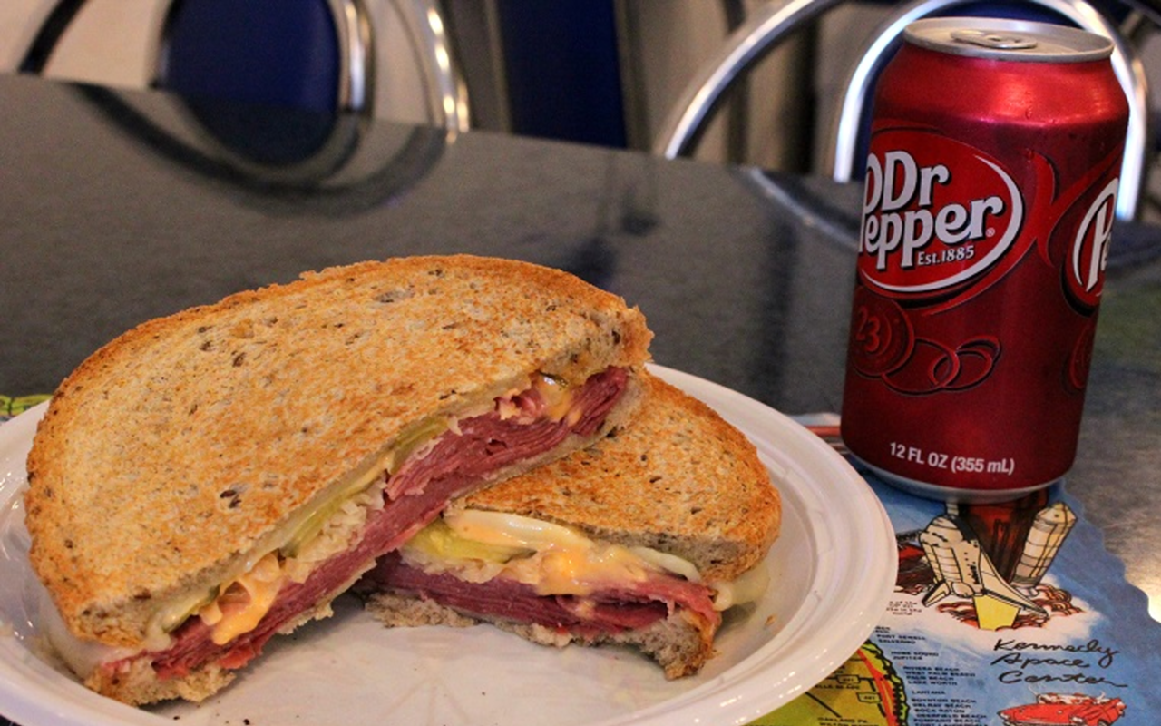 The Reuben sammie from Lonni's.