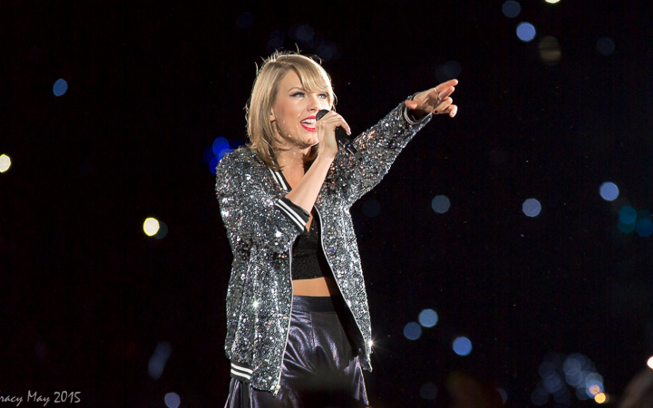 Taylor Swift plays a sold-out Raymond James Stadium in Tampa on Sat., Oct. 31, 2015.