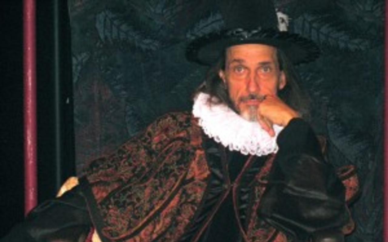 Steve Mountain modeling the Costume Diva's handiwork as Sir Francis Bacon