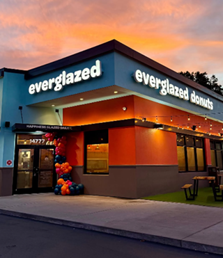 New storefront for the Everglazed Donuts at Carrollwood.