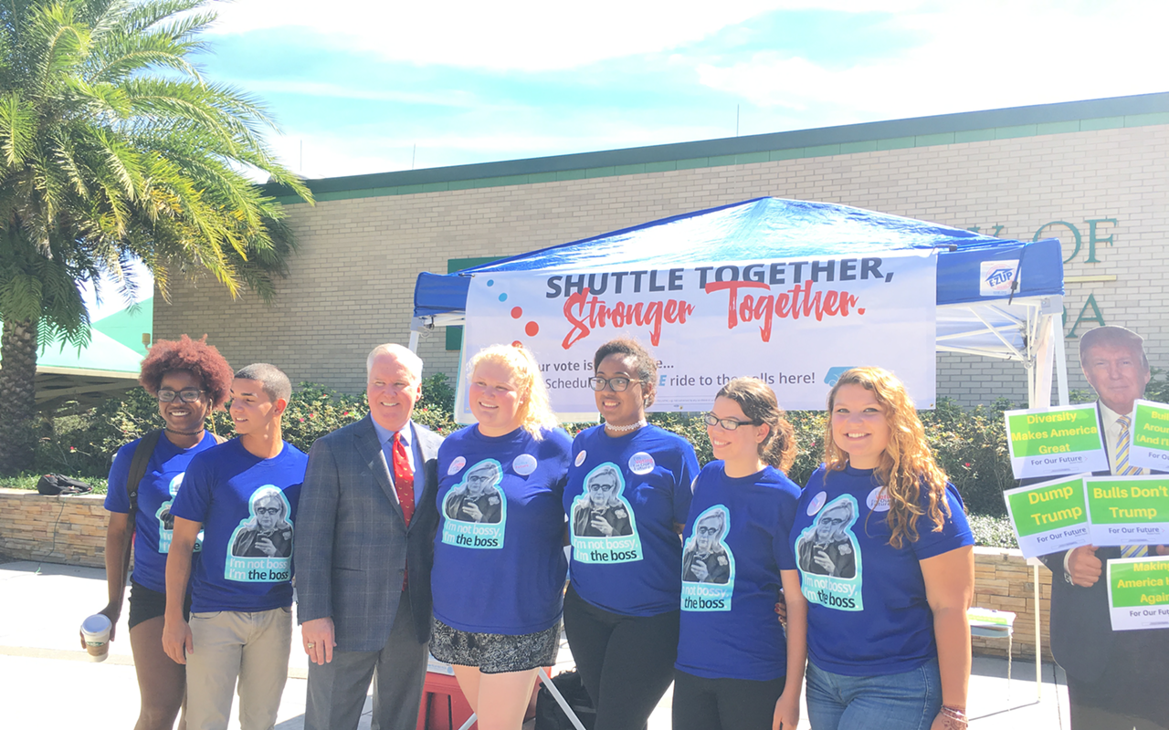 Tampa Mayor Bob Buckhorn with several volunteers from For Florida's Future