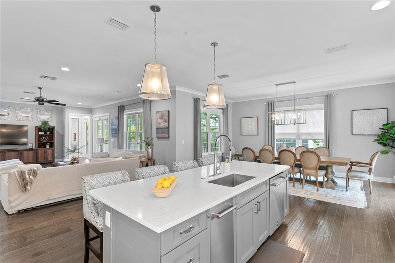 Former Tampa Bay Bucs center Ryan Jensen puts his Davis Islands house on the market