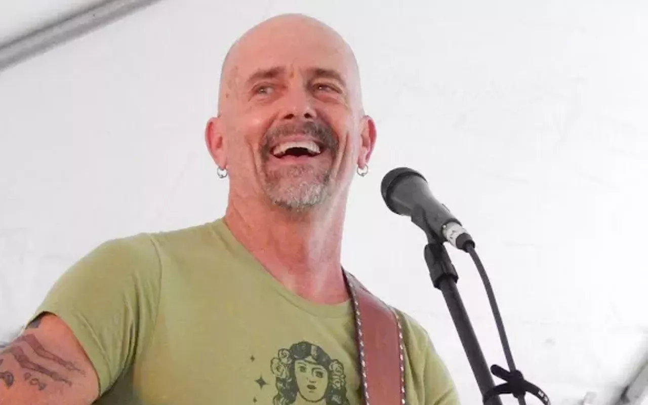 Image: Grant Peeples in concert with Reina Collins