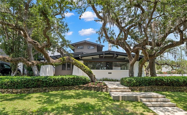 Historic 'airplane' bungalow hits the market in Tampa's Bayshore Beautiful neighborhood