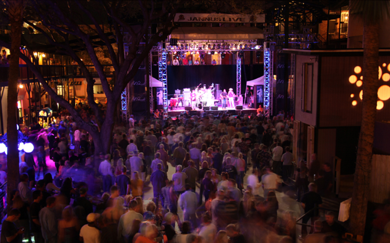 Jannus Landing re-opens as Jannus Live to a healthy crowd of locals (video added!)