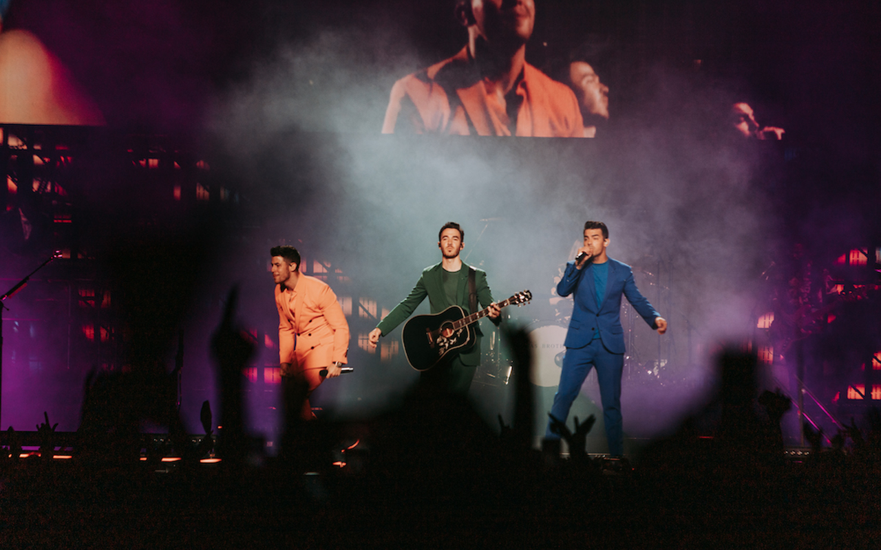 Jonas Brothers gave us an unfiltered, peak performance at Tampa’s Amalie Arena
