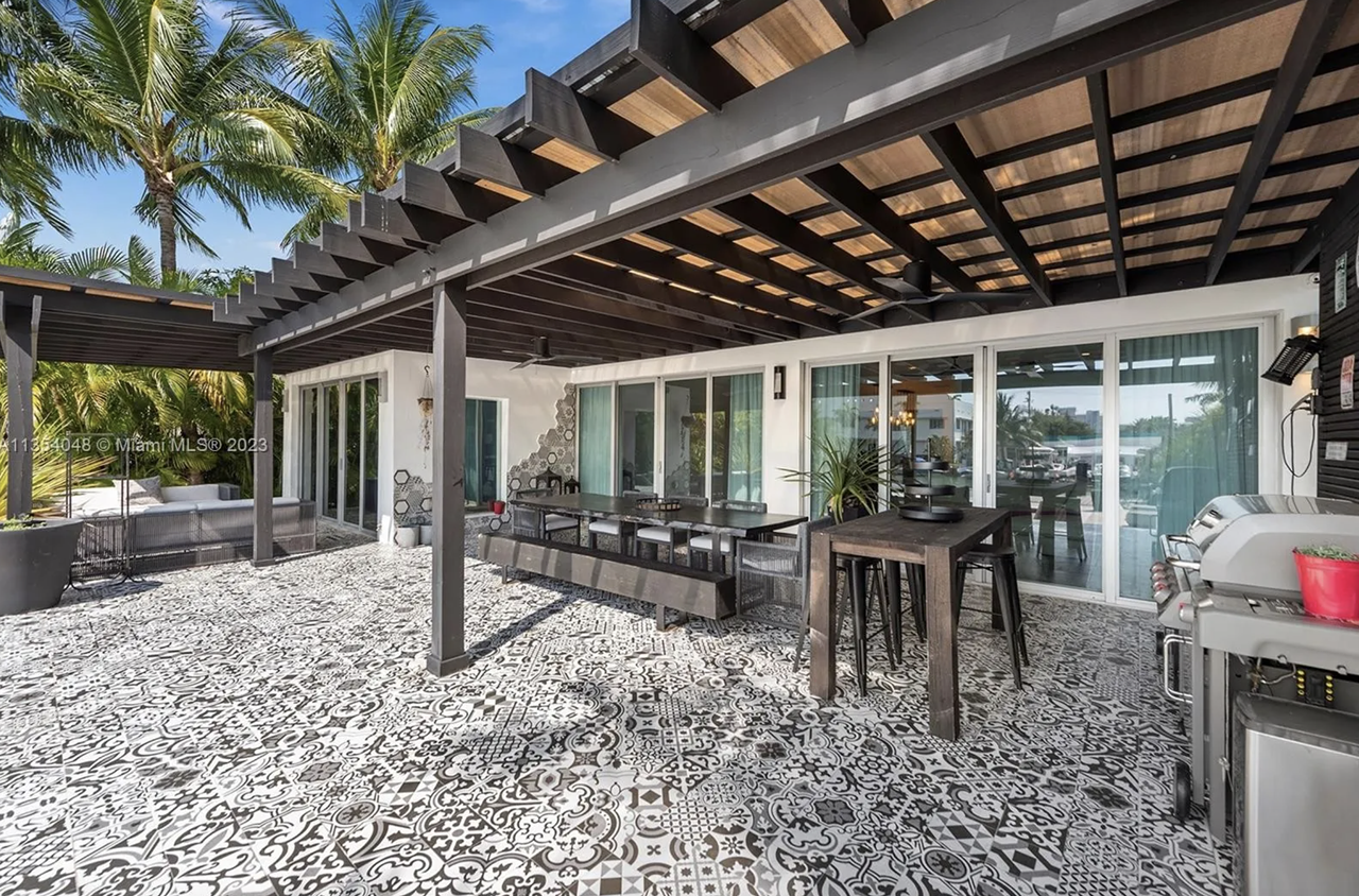 Legendary skier Lindsey Vonn is selling her midcentury Florida home for $6 million