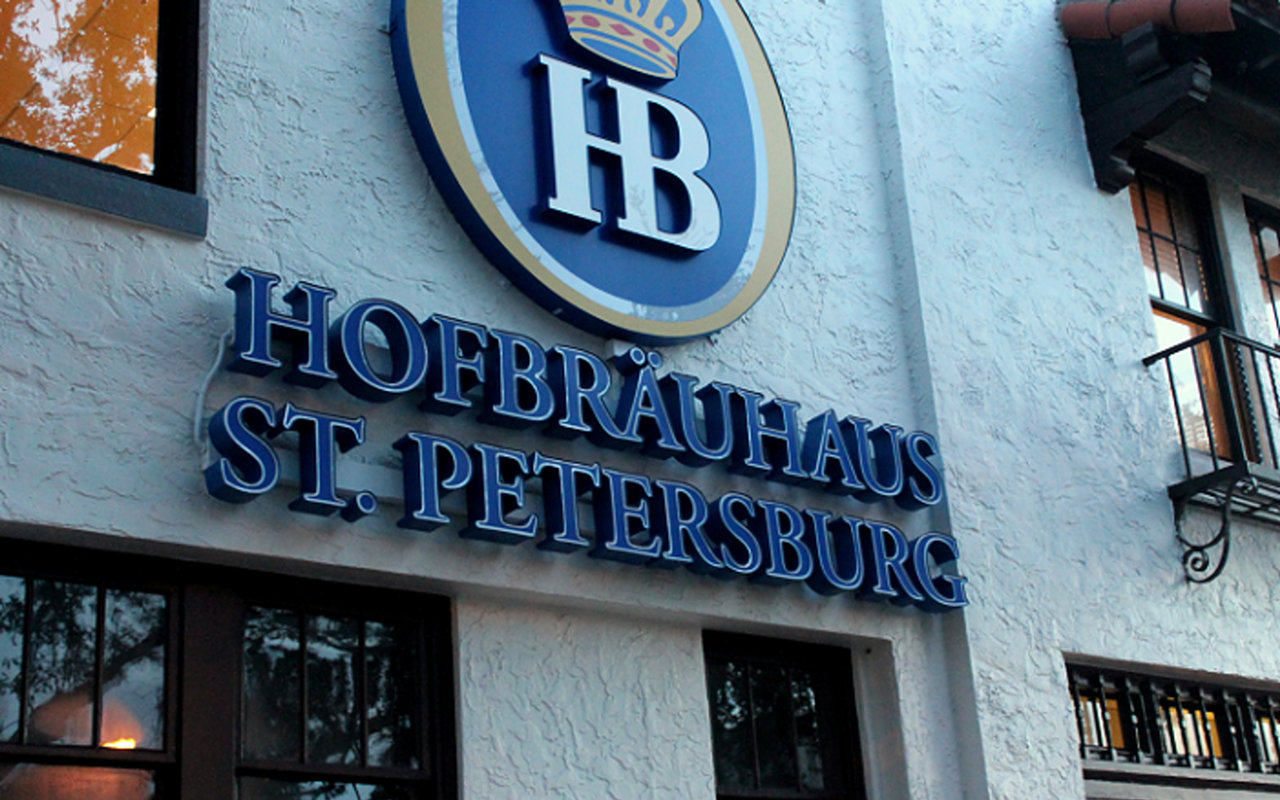 Hofbräuhaus St. Petersburg took over the former home of Tramor Cafeteria.
