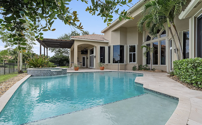 NFL star Frank Gore is selling his Florida mansion for $1.8 million