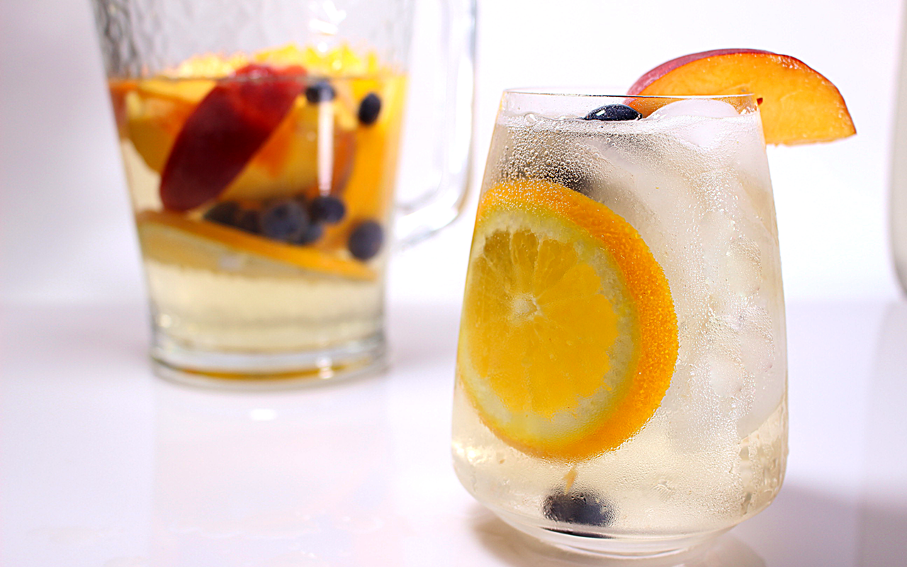 On the Sauce: White Wine and Peach Sangria