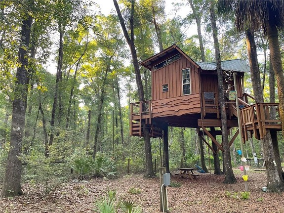 Once featured on the DIY Network, a Florida treehouse is now on the market for $270K