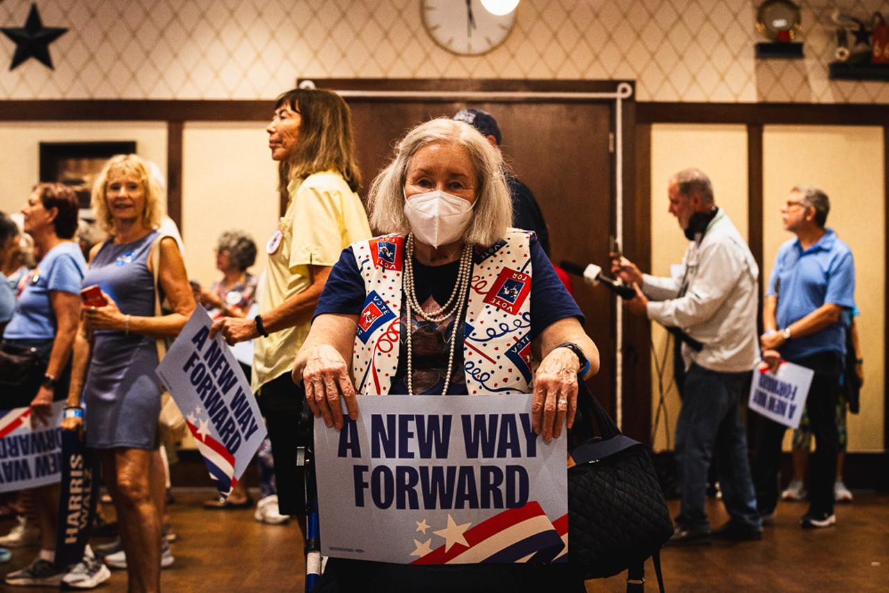 Photos: Kamala Harris' husband, Doug Emhoff, rallies Florida Democrats in The Villages