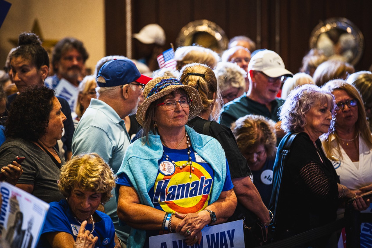 Photos: Kamala Harris' husband, Doug Emhoff, rallies Florida Democrats in The Villages