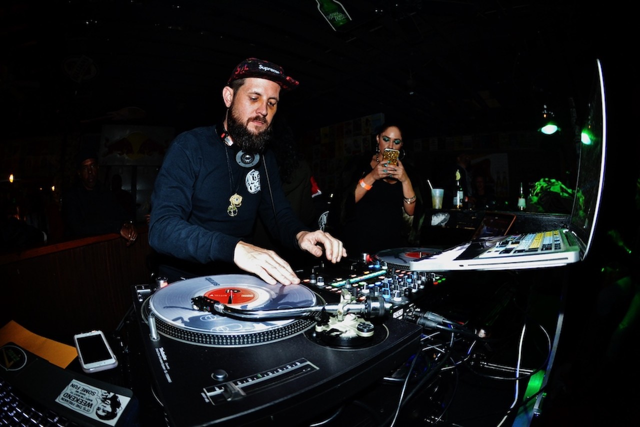 DJ Caspter@ Ol' Dirty Sundays at Crowbar