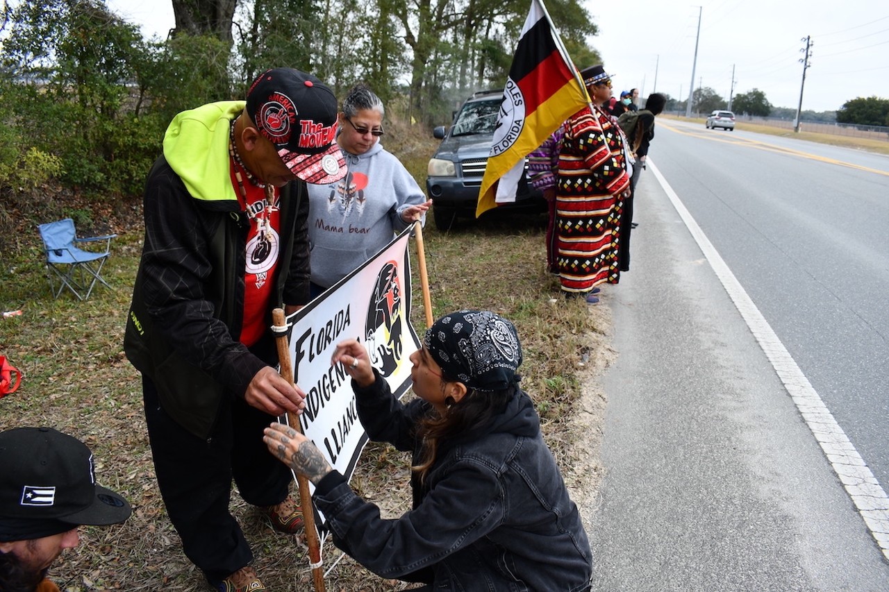 Photos: Rally at Florida prison calls on President Biden to release Indigenous activist Leonard Peltier