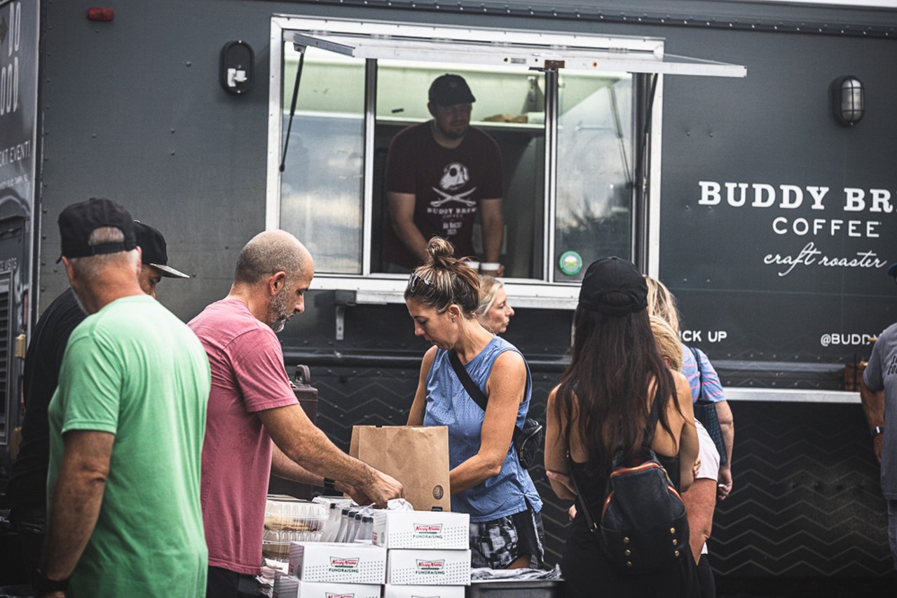 Photos: Tampa restaurants distribute free food to Hurricane Helene victims