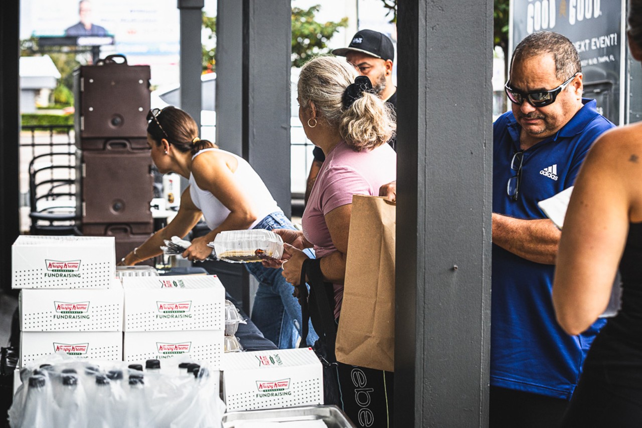 Photos: Tampa restaurants distribute free food to Hurricane Helene victims