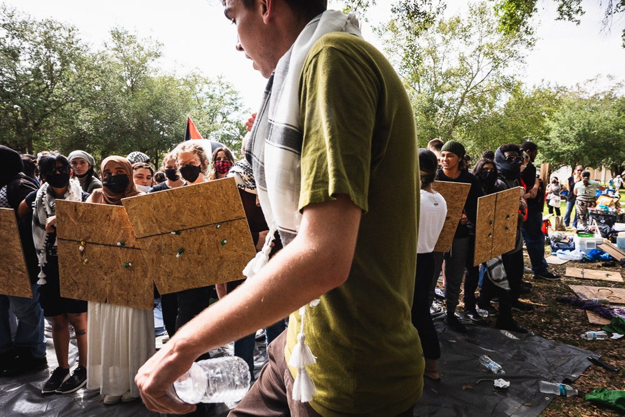 Police tear gas pro-Palestinian protesters at USF's Tampa campus, multiple arrests