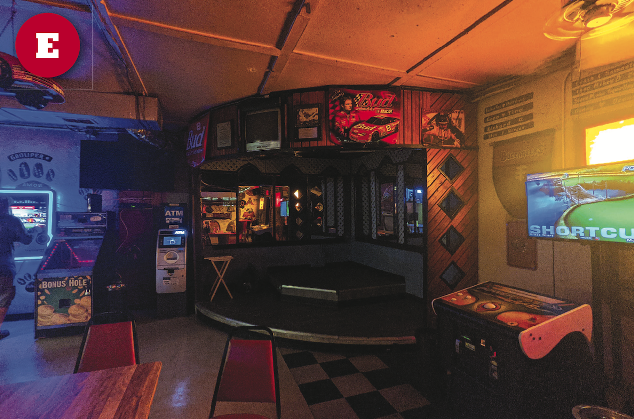 Quiz: Only the most seasoned drinkers can identify these 11 Tampa Bay dive bars