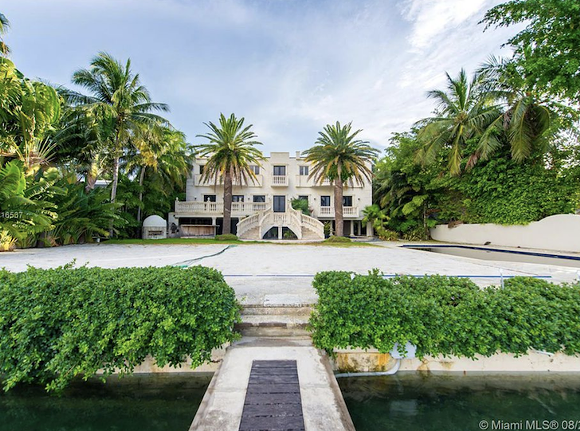 Rapper Birdman finally sold his massive Florida mansion on 'Stunna Island'