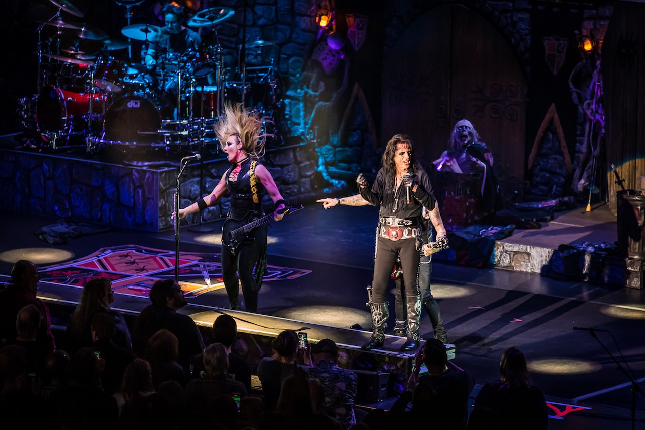 Review: Alice Cooper, one of the tightest bands in rock, triumphantly return to Clearwater