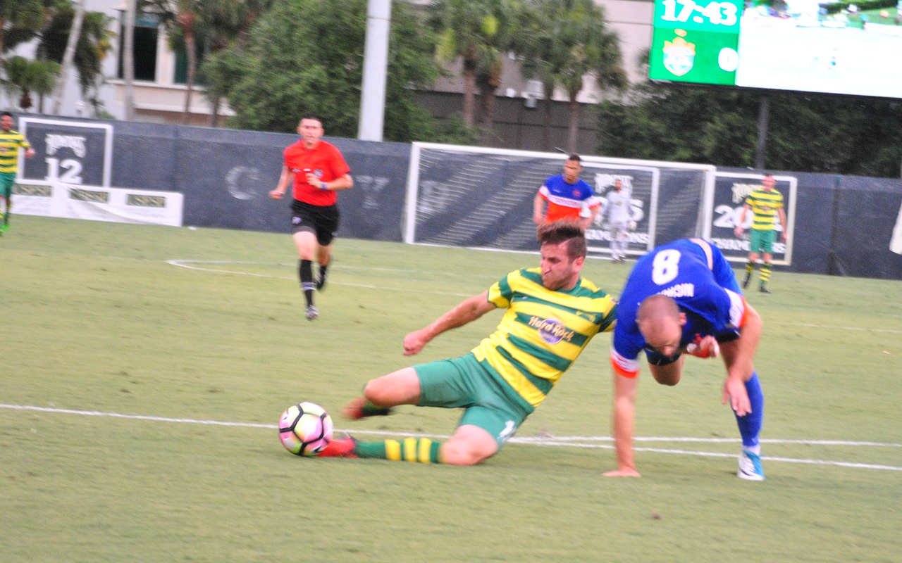 Martin Paterson scored the first goal of the match to put Tampa Bay in the lead 1-0 off the assist from Alex Morrell.