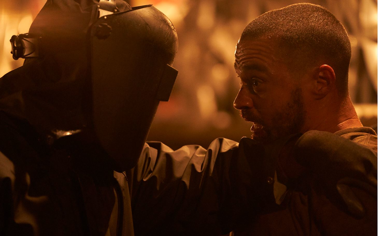 Todd (Jesse Williams, right) comes face to face with Slasherman in "Random Acts of Violence"